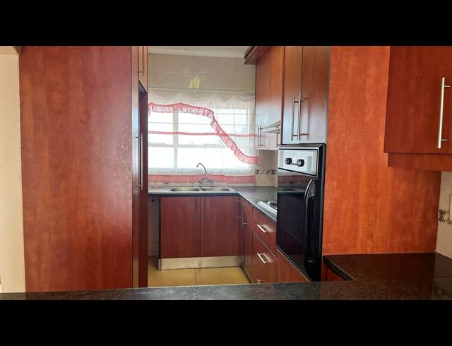 2 BEDROOM TOWNHOUSE FOR SALE IN BRACKENDOWNS